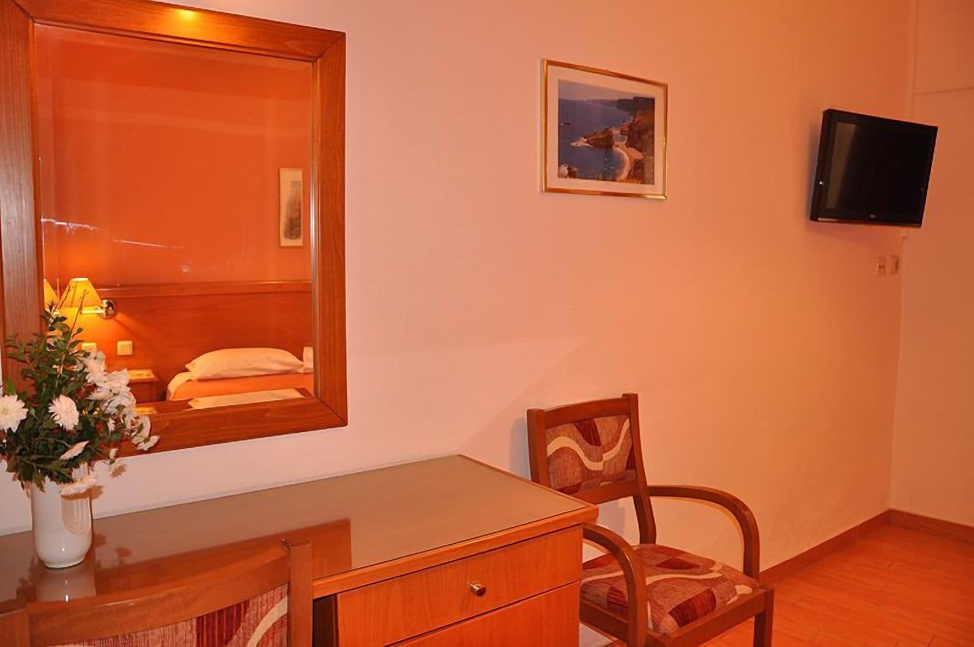 Corfu  Hotel Bretagne מראה חיצוני תמונה