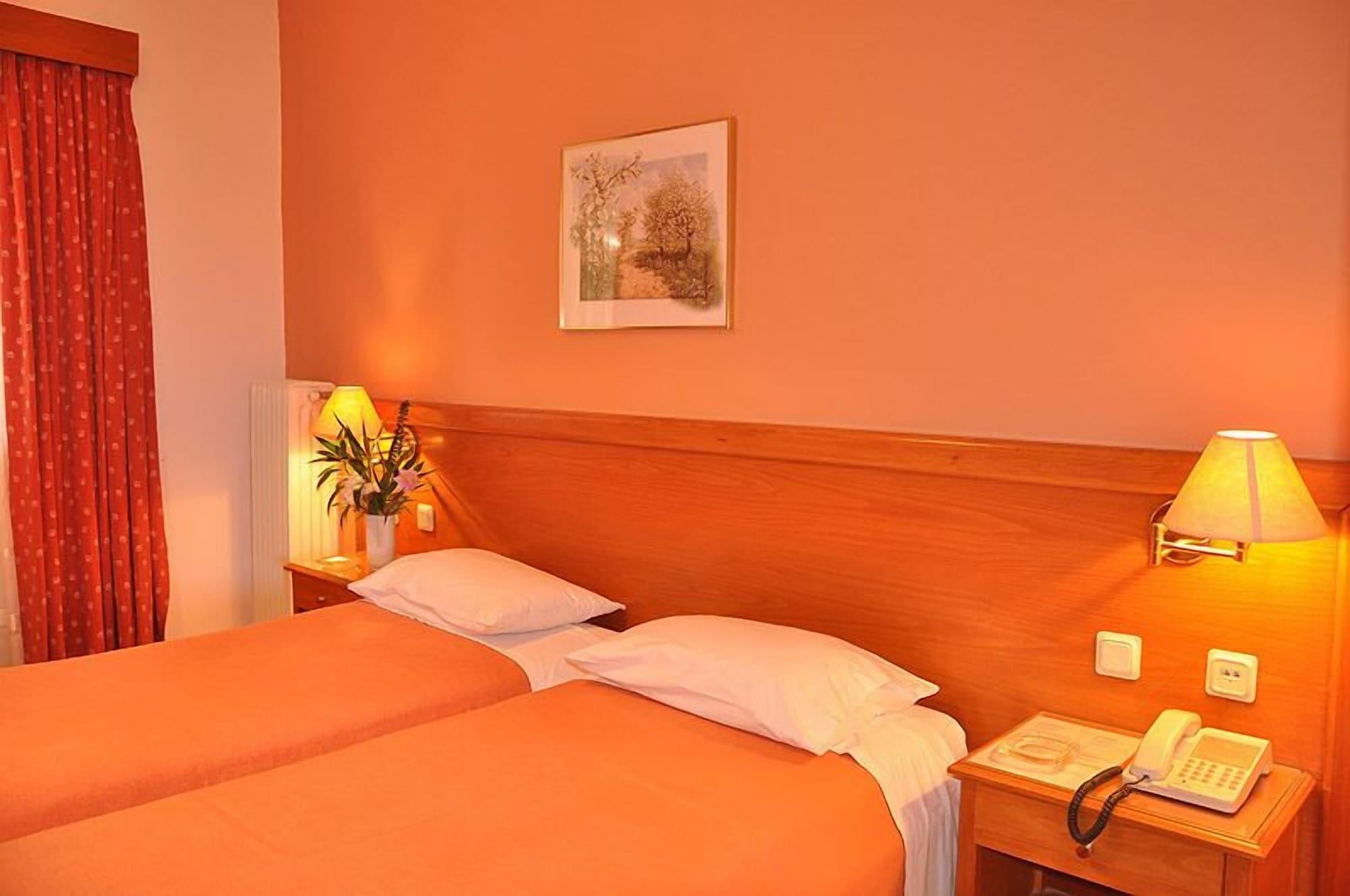 Corfu  Hotel Bretagne מראה חיצוני תמונה