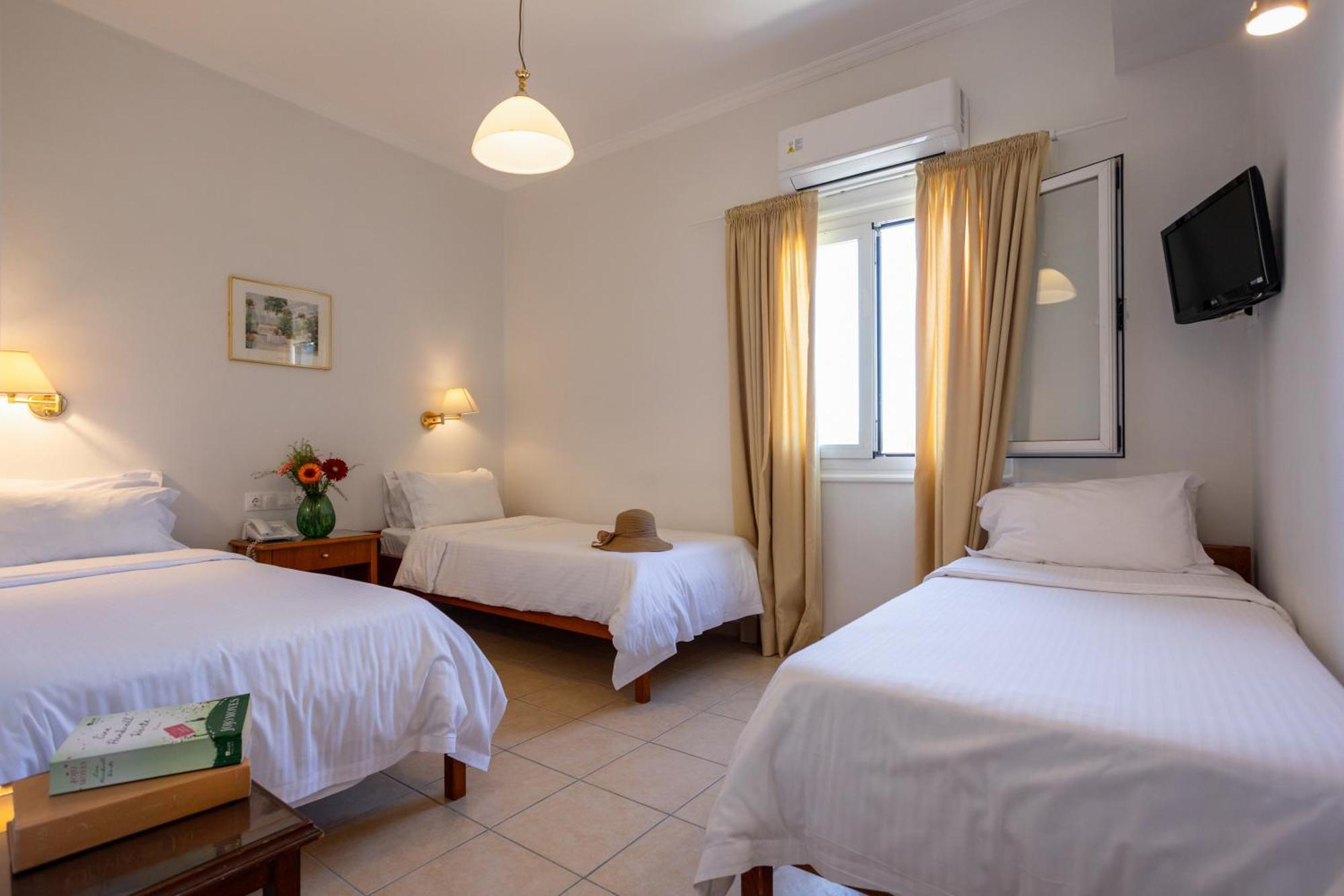 Corfu  Hotel Bretagne מראה חיצוני תמונה