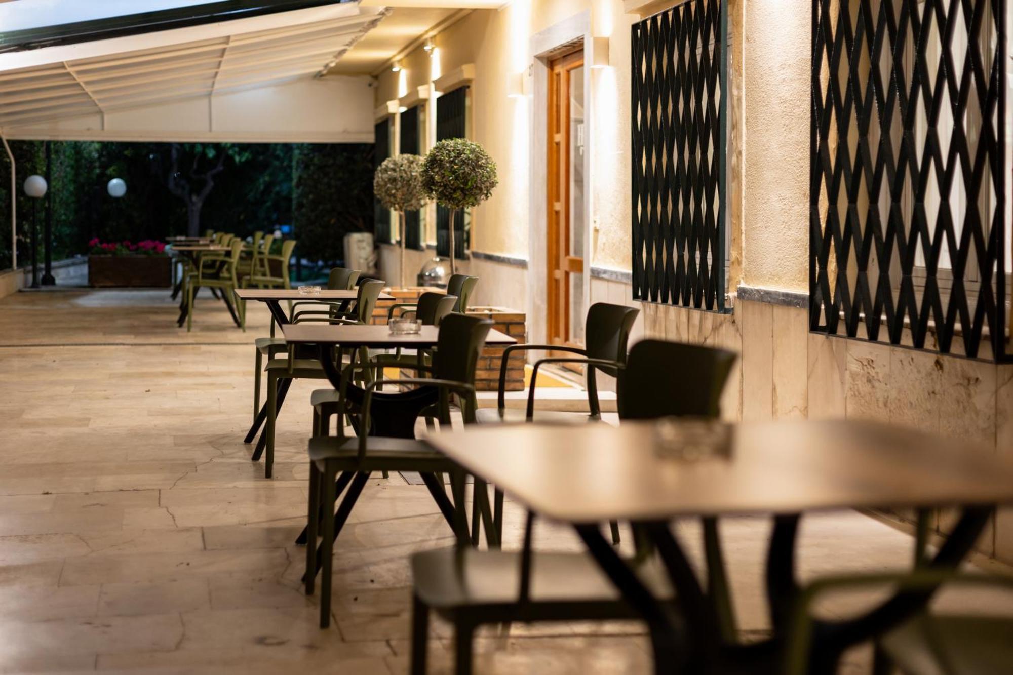Corfu  Hotel Bretagne מראה חיצוני תמונה