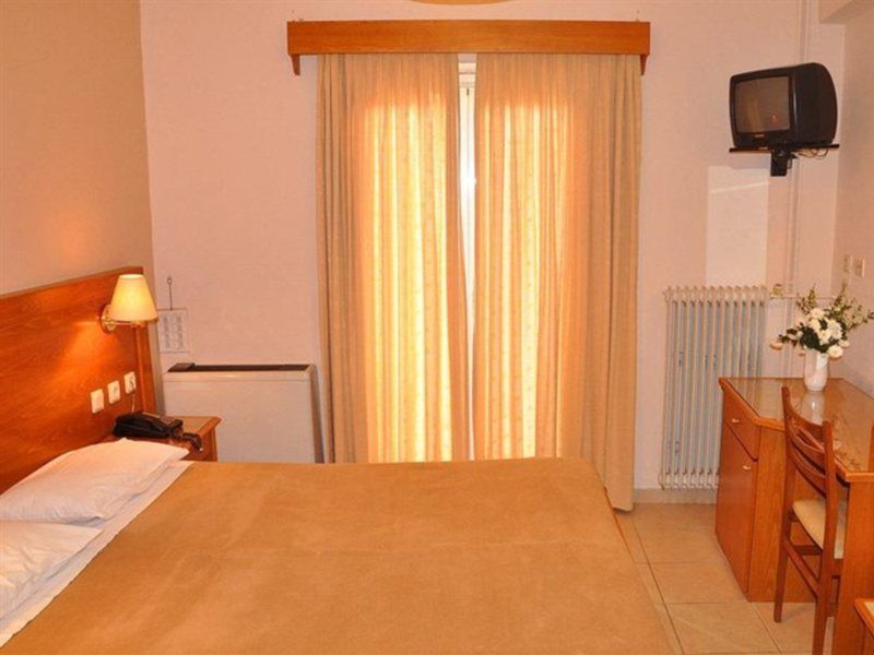 Corfu  Hotel Bretagne מראה חיצוני תמונה