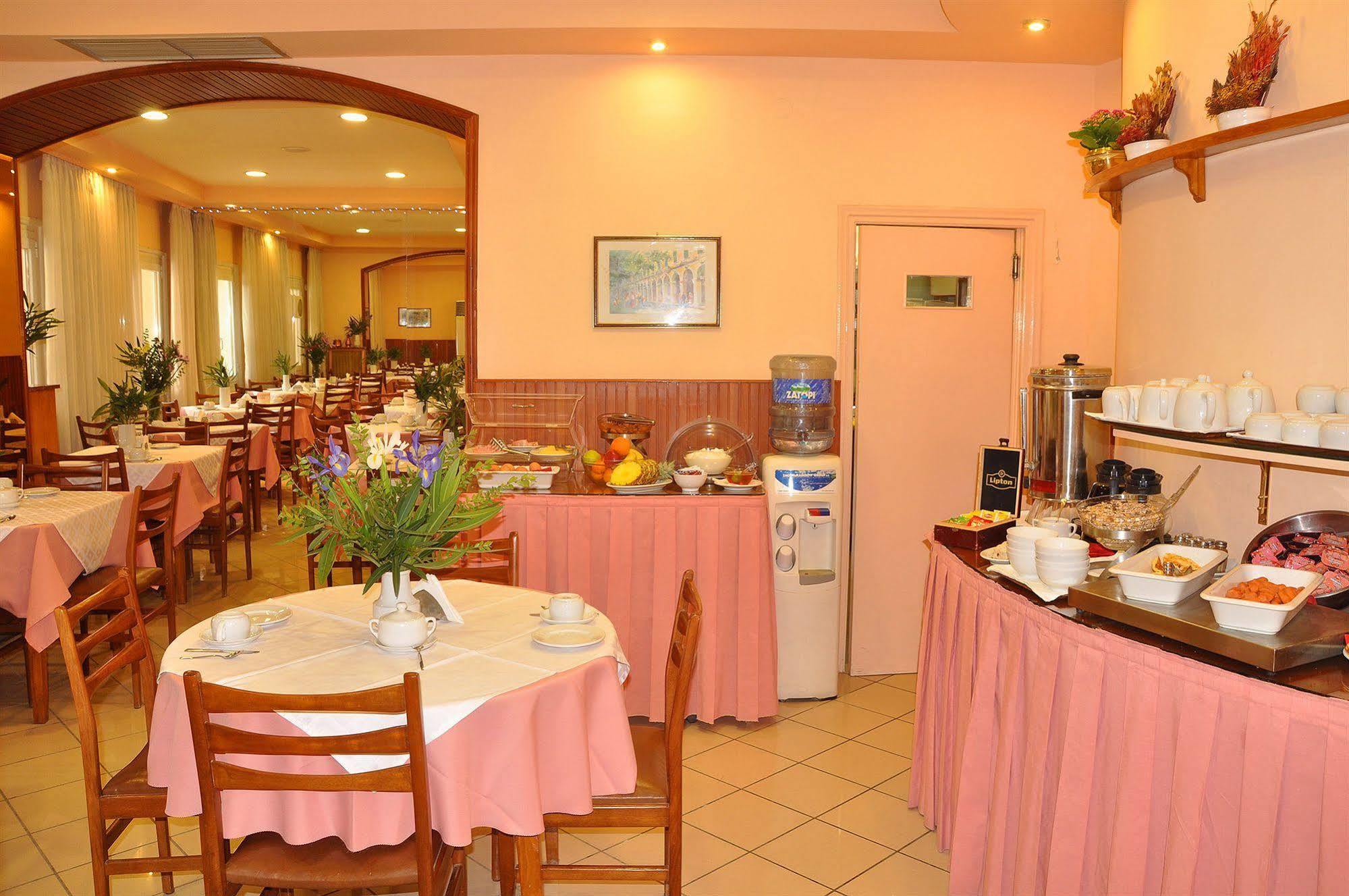 Corfu  Hotel Bretagne מראה חיצוני תמונה